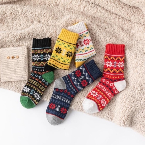 Colorful Patterned Women's Socks Set - Picture 1 of 2